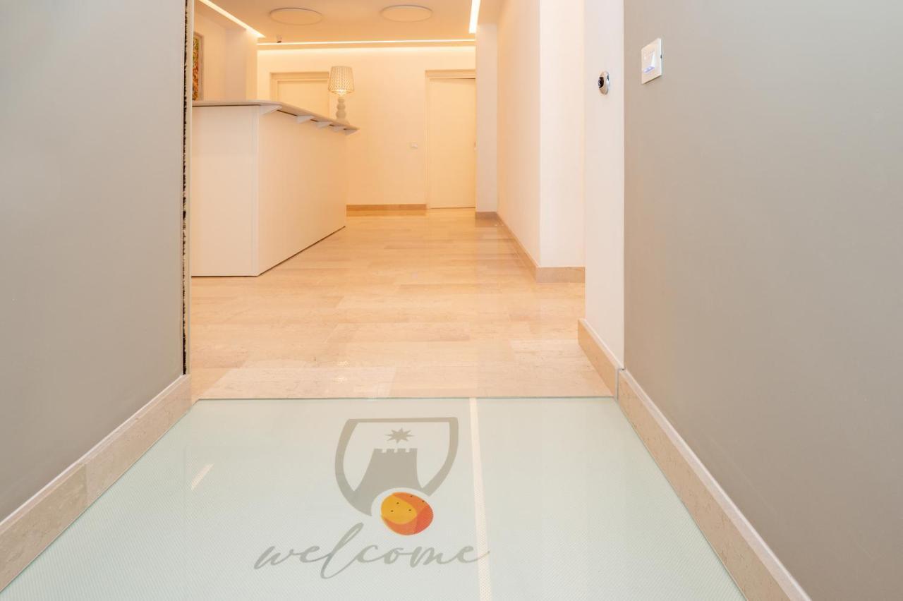 Agora Vieste Rooms & Apartments Eksteriør billede