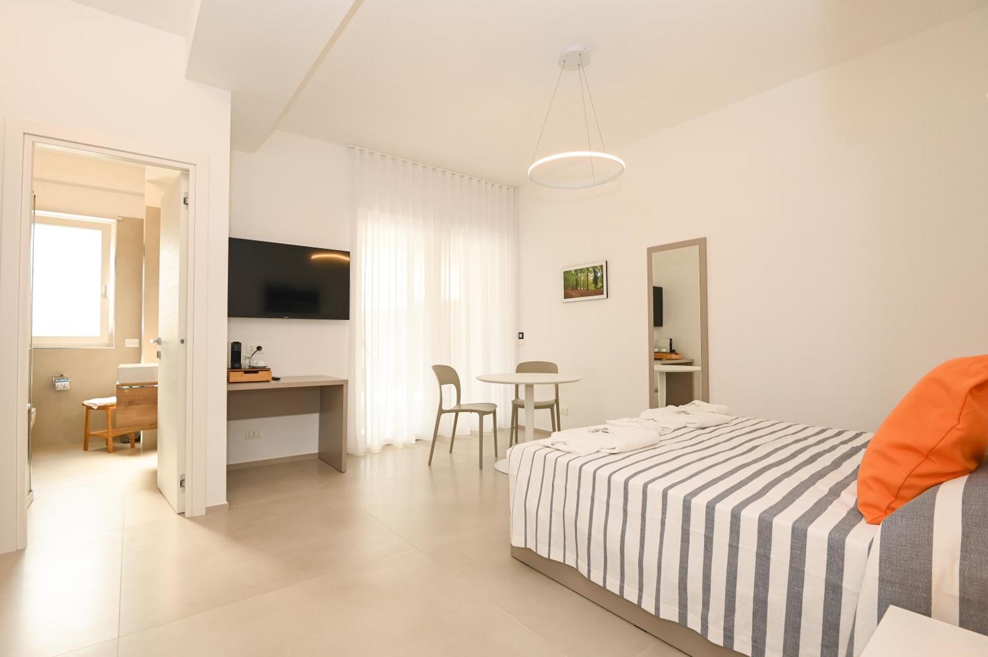 Agora Vieste Rooms & Apartments Eksteriør billede